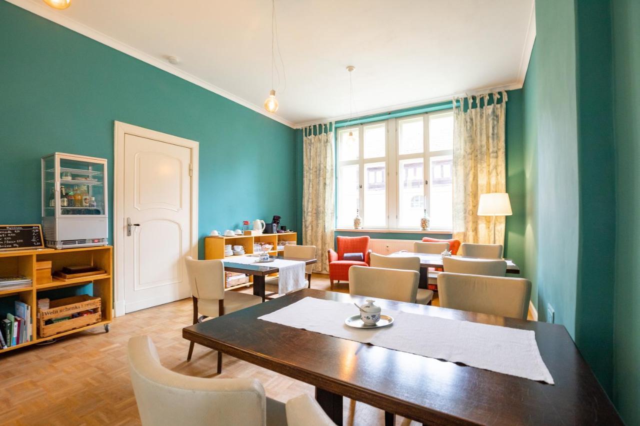 Kavaliershaus Krumke - Gaestehaus Im Schlosspark - Schluesselbox - Kein Tv Otel Dış mekan fotoğraf